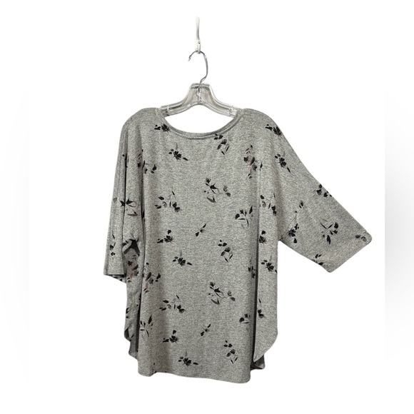 NWOT, Reitmans, Petite Plus Floral Grey Sweater, 2X π§Ά - Picture 7 of 8